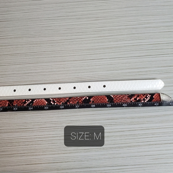 NWT Free Press Belt Set White / Rose & Black - Picture 6 of 7